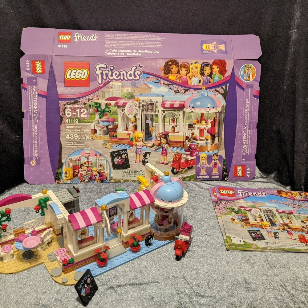 Lego Friends Heartlake Cupcake Cafe 41119